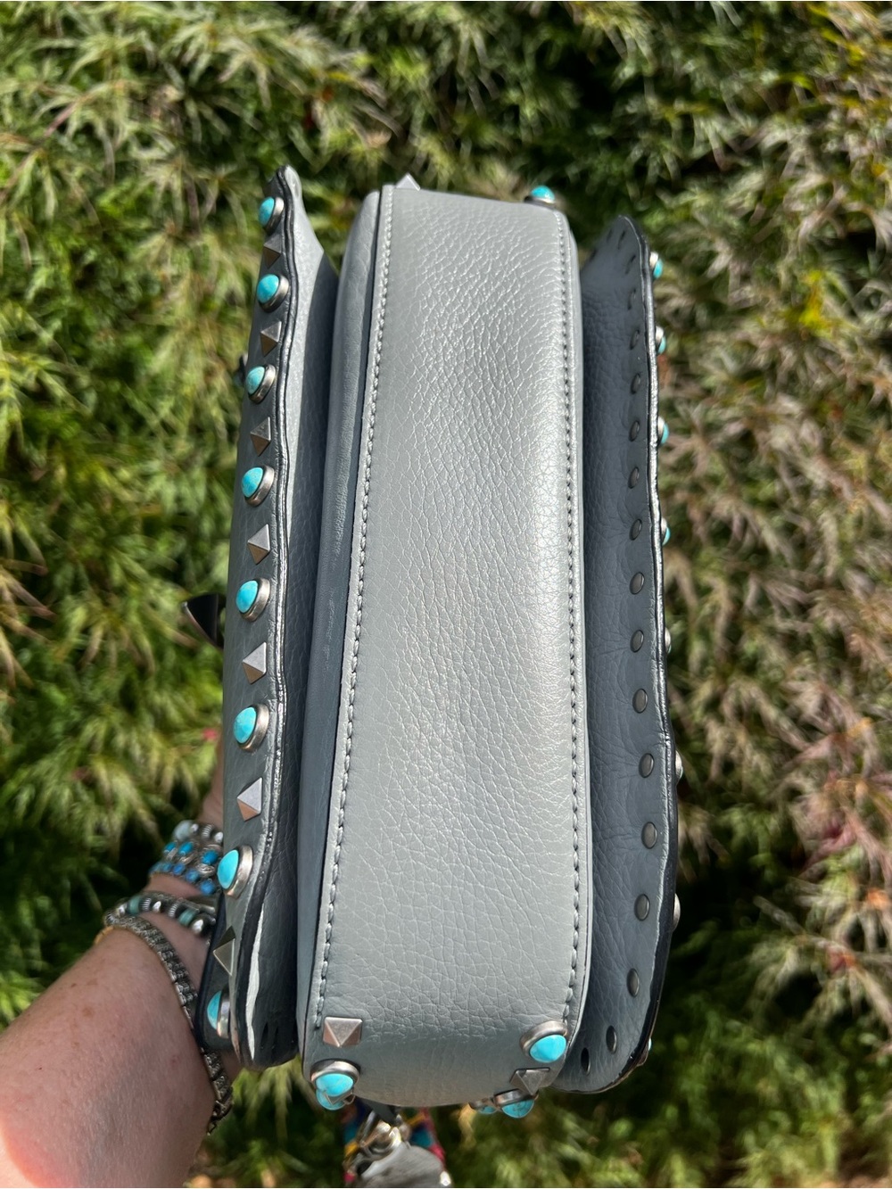 VALENTINO GARAVANI GUITAR ROCKSTUD ROLLING TURQUOISE STUDDED GRAY CROSSBODY BAG - Picture 8 of 17